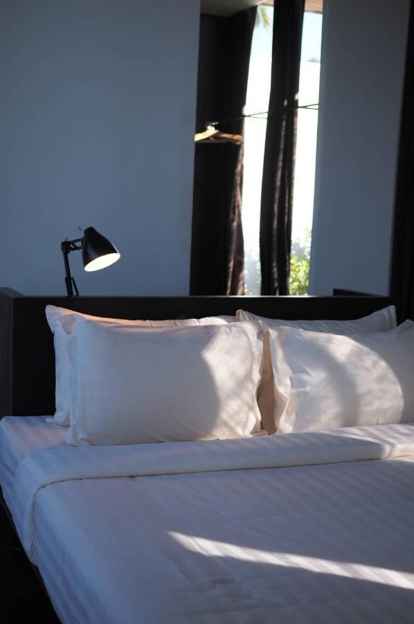 Deepspace Cabin On Quiet Beach Koh Lanta Bagian luar foto