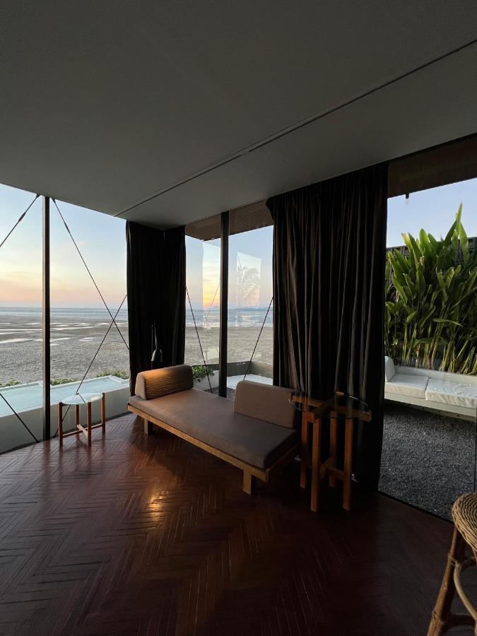 Deepspace Cabin On Quiet Beach Koh Lanta Bagian luar foto
