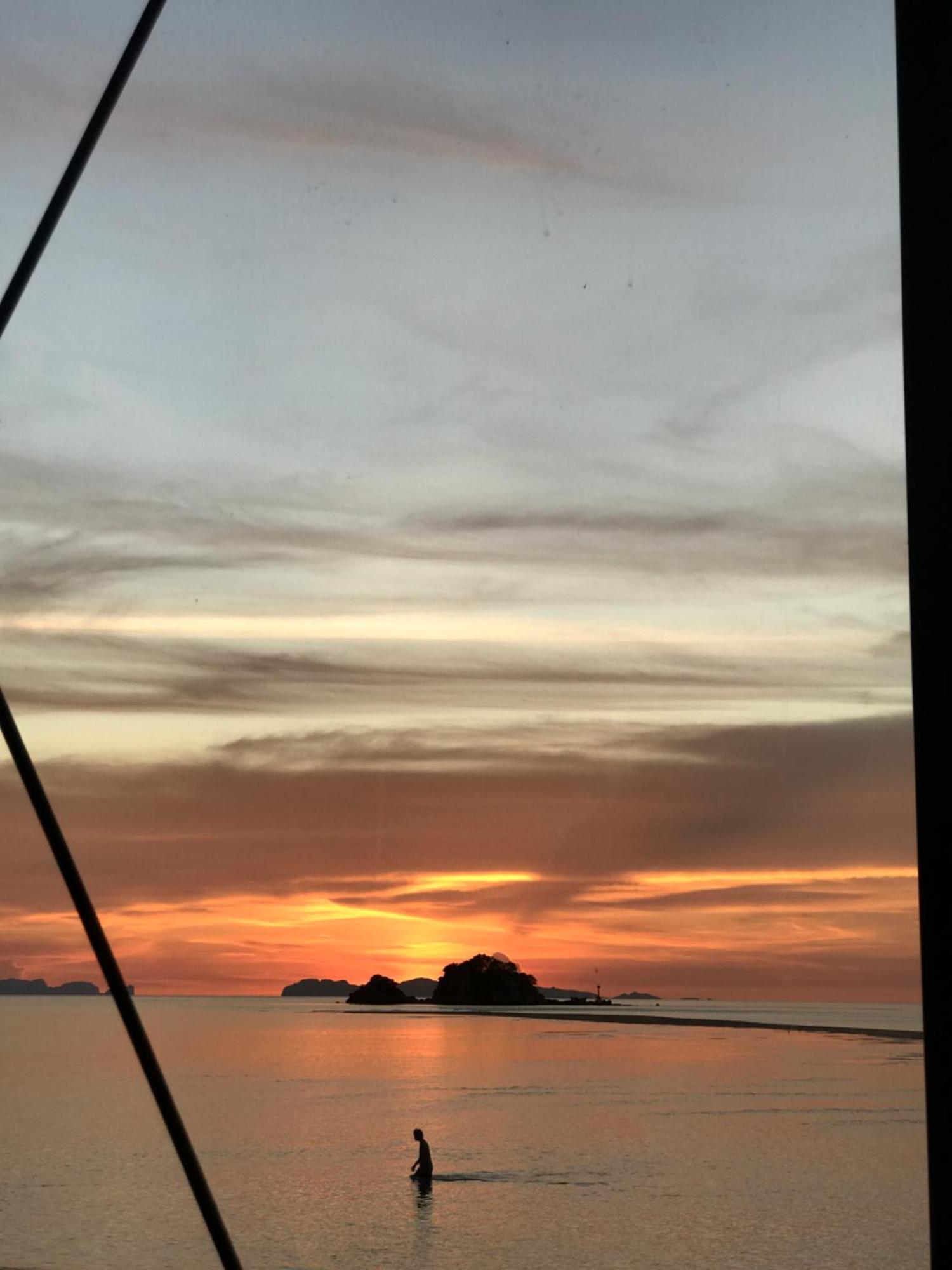 Deepspace Cabin On Quiet Beach Koh Lanta Bagian luar foto